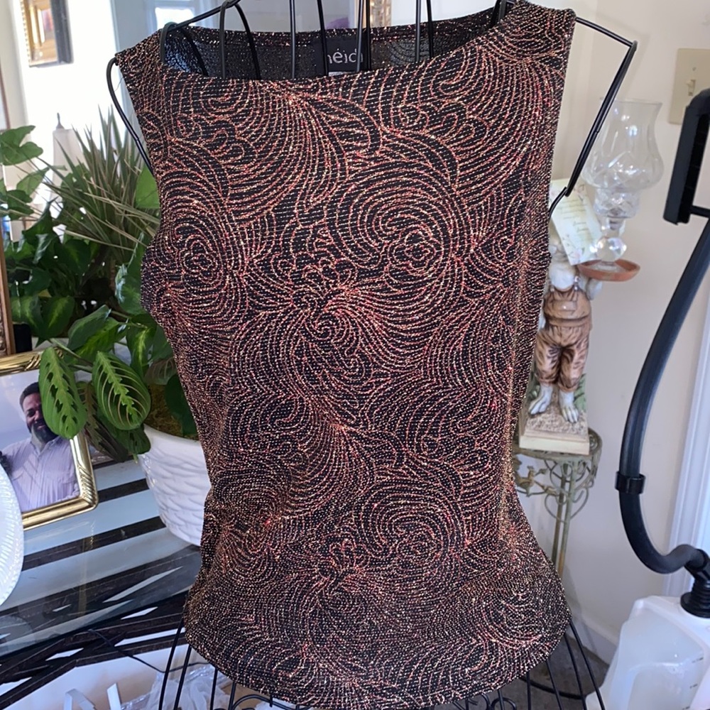 Heidi size small metallic pullover top